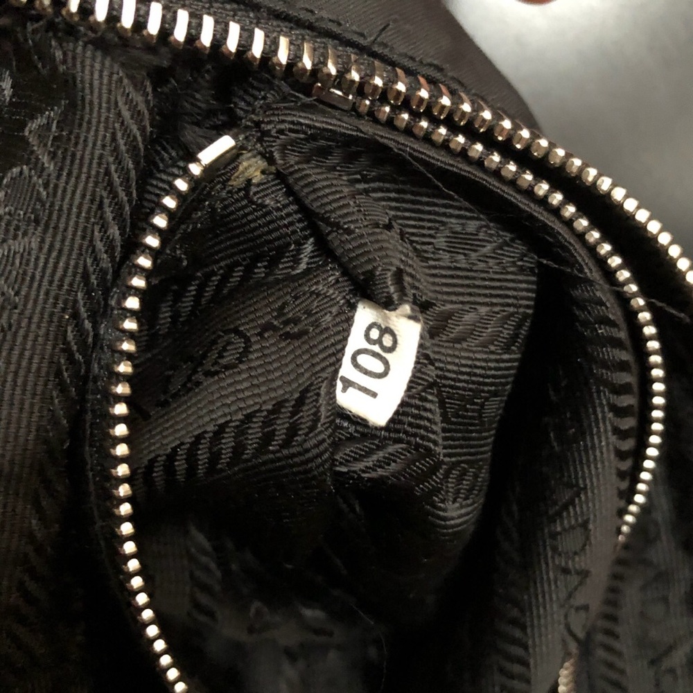 SOLD!! Vintage Prada Tessuto Sirio Handbag - Picture 4 of 8